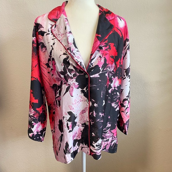 Natori silky floral pajamas - Picture 1 of 9